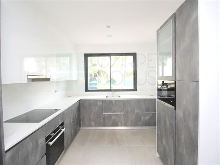 Image No.33-3 Bed House for sale