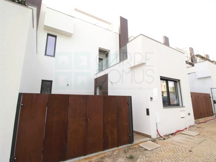 Image No.35-3 Bed House for sale