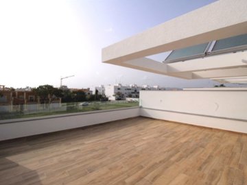 id732fd900-0000-0500-0000-000010f9a30a