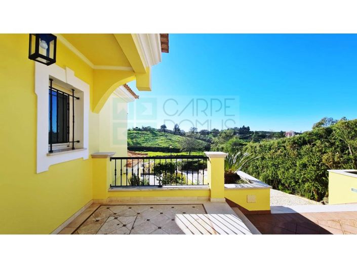 Image No.105-5 Bed House for sale