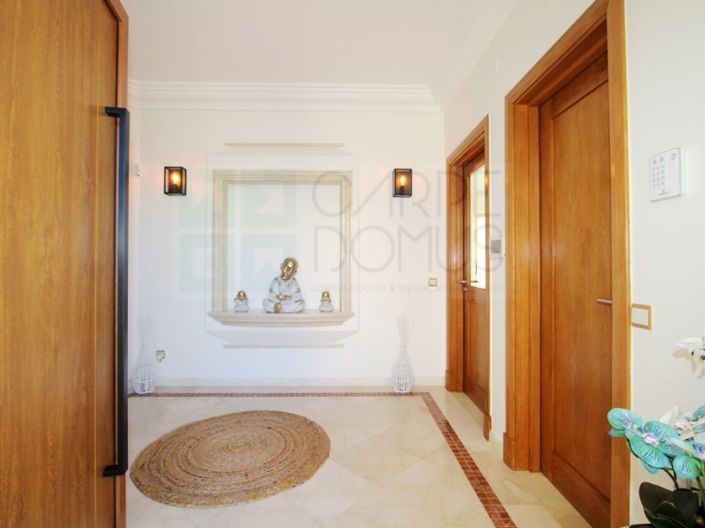 Image No.16-5 Bed House for sale