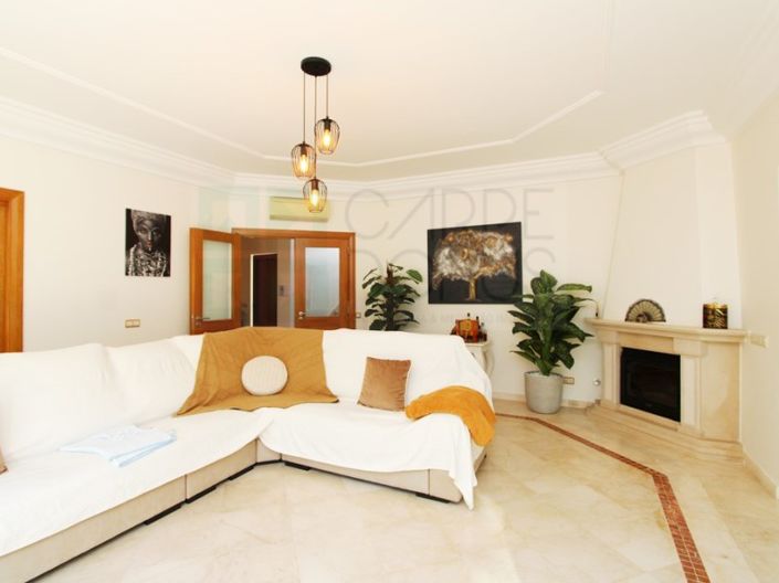 Image No.30-5 Bed House for sale