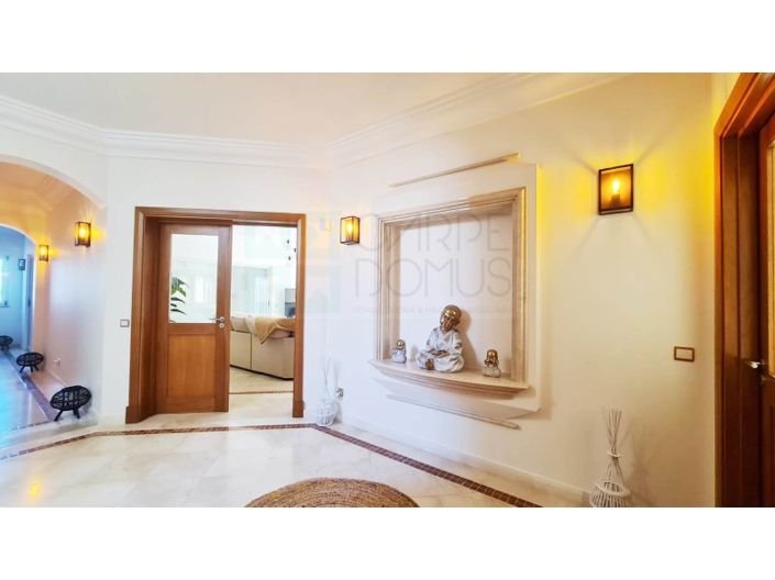 Image No.35-5 Bed House for sale