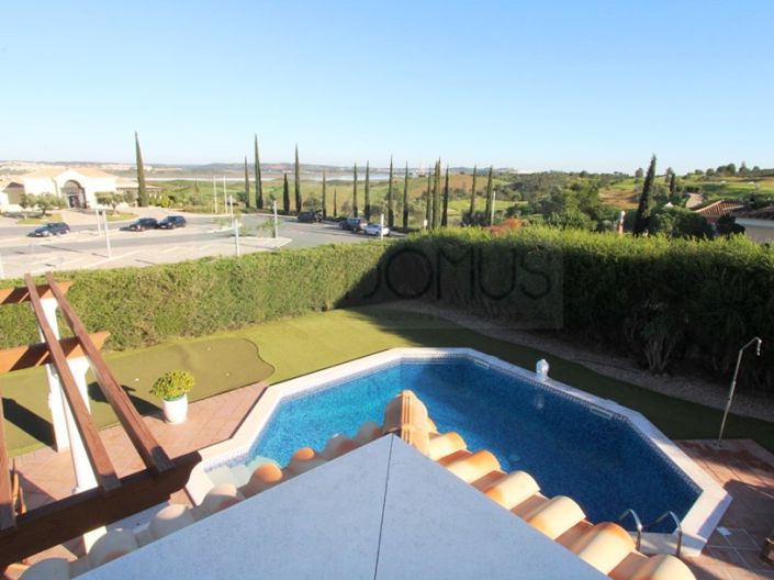 Image No.10-5 Bed House for sale