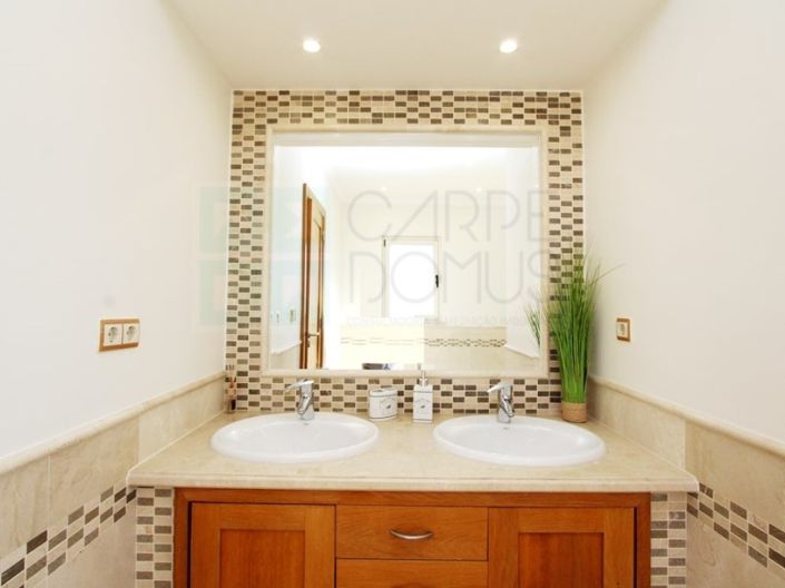 Image No.52-5 Bed House for sale