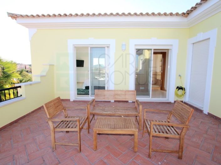 Image No.64-5 Bed House for sale