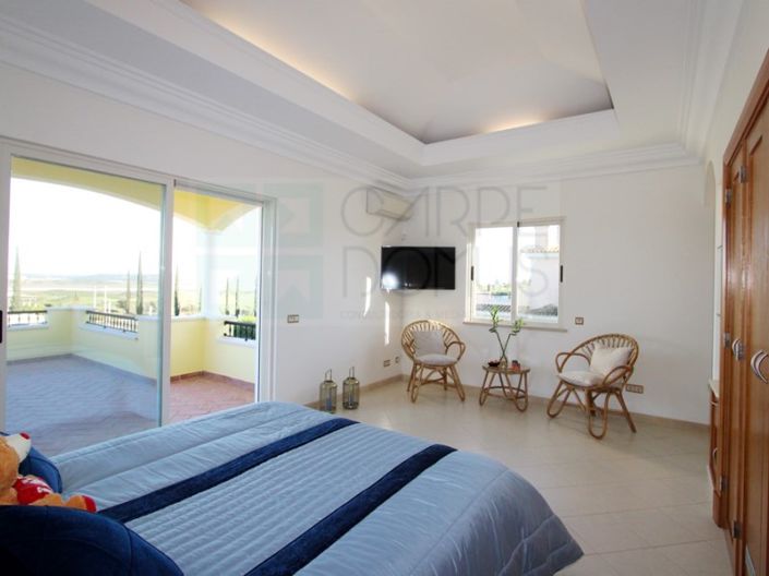 Image No.76-5 Bed House for sale