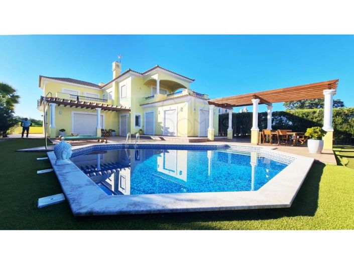 Image No.97-5 Bed House for sale