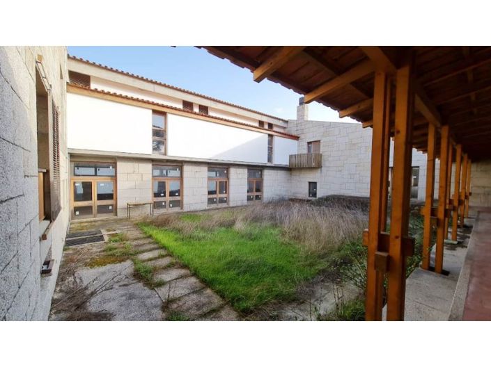 Image No.10-30 Bed Hotel for sale