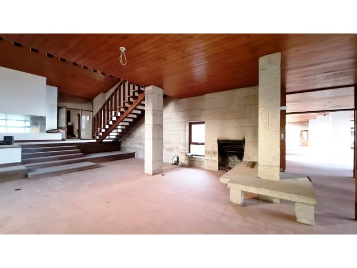 Image No.50-30 Bed Hotel for sale