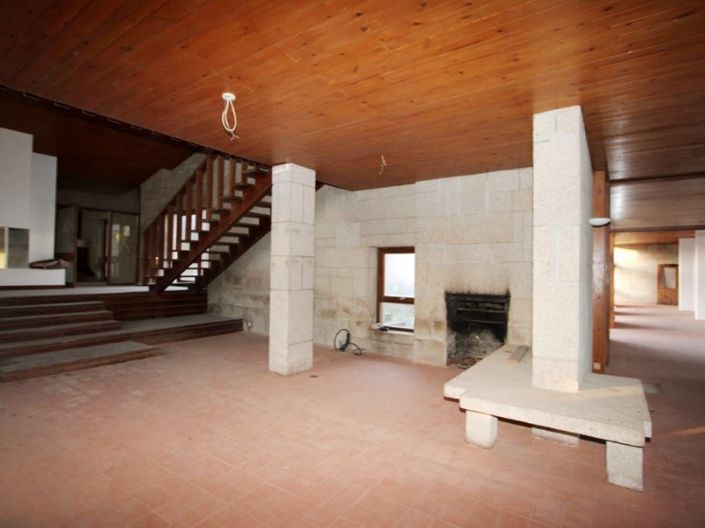 Image No.55-30 Bed Hotel for sale