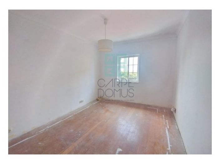 Image No.17-5 Bed House for sale