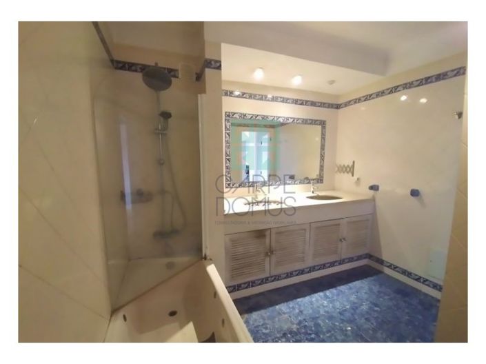 Image No.20-5 Bed House for sale