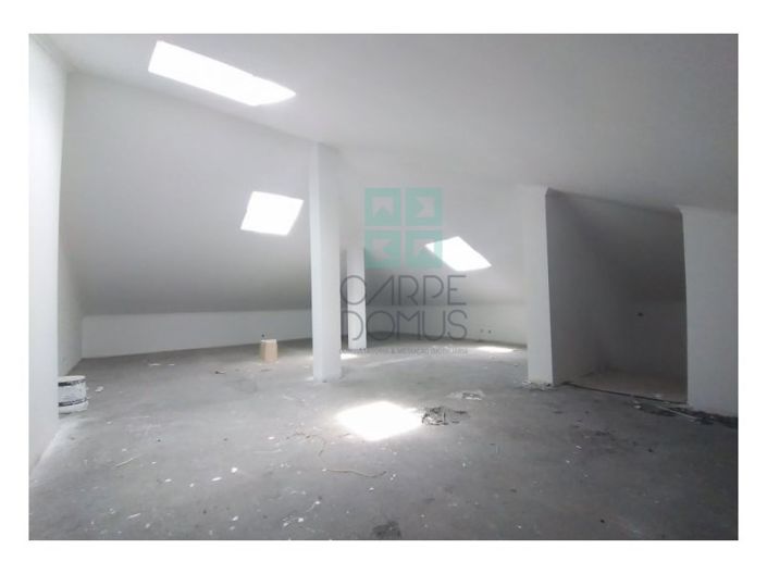 Image No.33-5 Bed House for sale