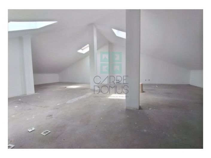 Image No.34-5 Bed House for sale