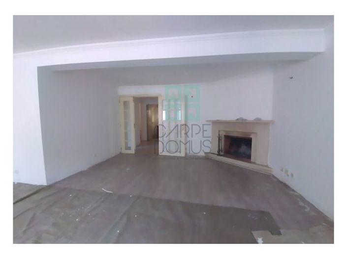Image No.43-5 Bed House for sale