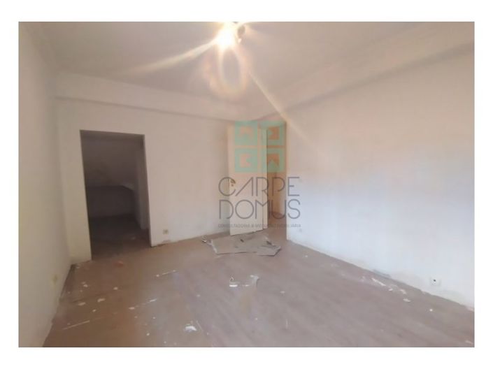 Image No.6-5 Bed House for sale