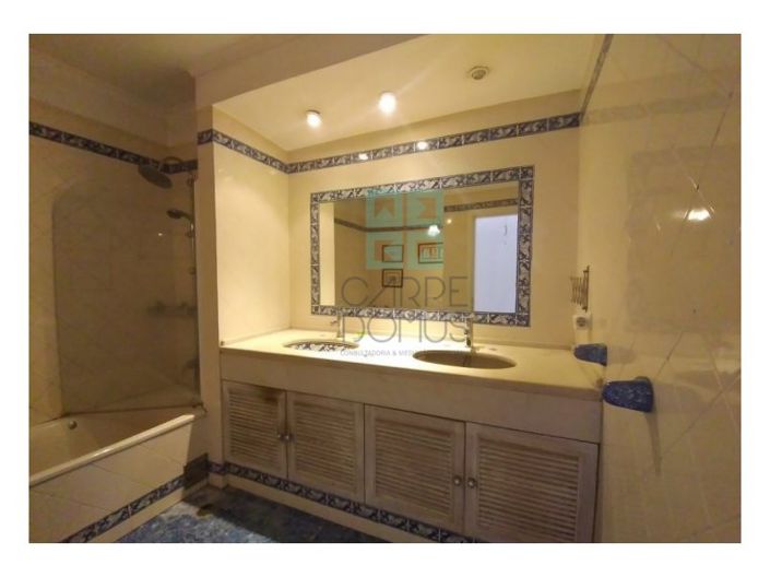 Image No.7-5 Bed House for sale