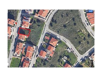 1 - Loures, Terrain