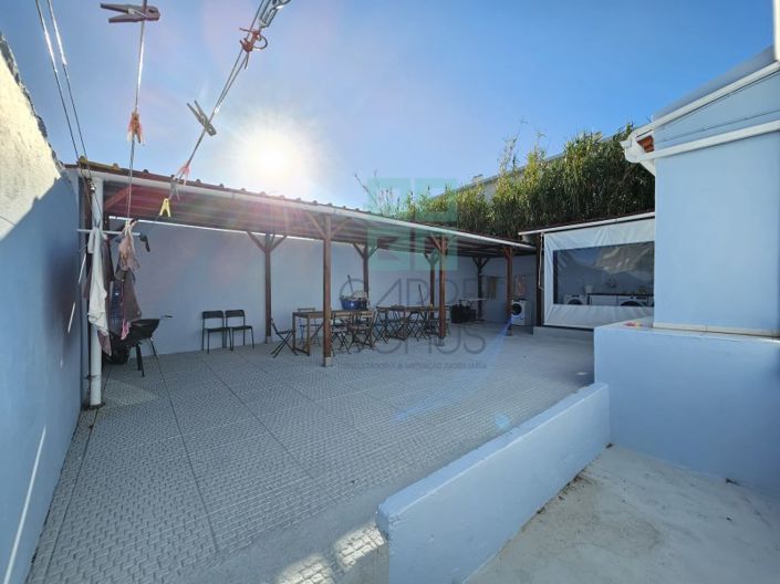 Image No.19-9 Bed House for sale