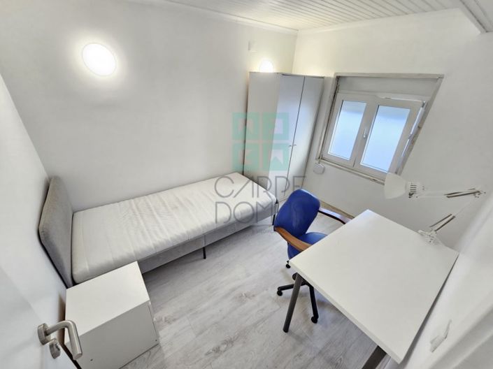 Image No.43-9 Bed House for sale