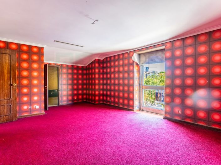 Image No.11-9 Bed House for sale