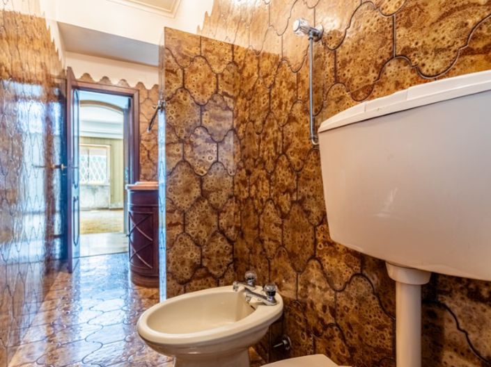 Image No.56-9 Bed House for sale