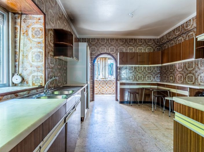 Image No.63-9 Bed House for sale