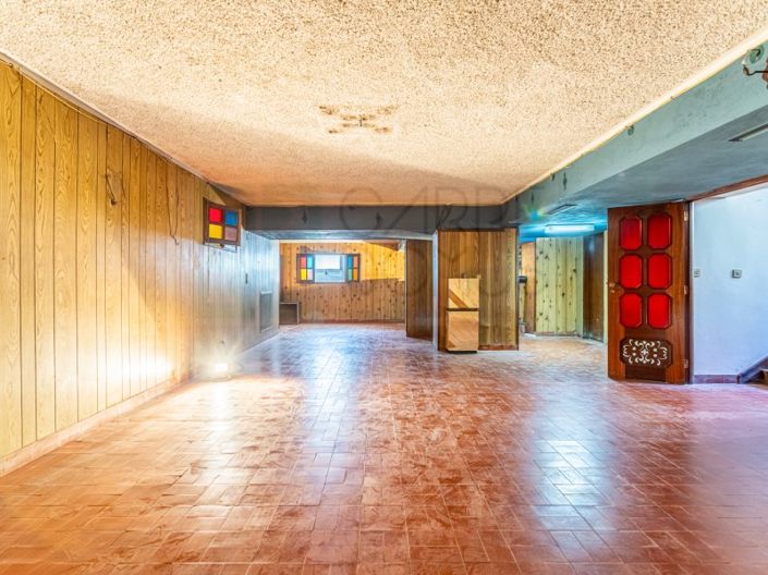 Image No.64-9 Bed House for sale