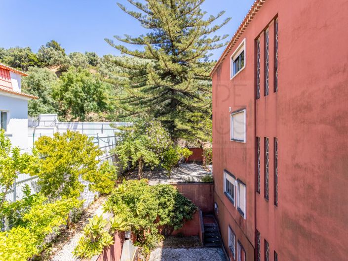 Image No.76-9 Bed House for sale