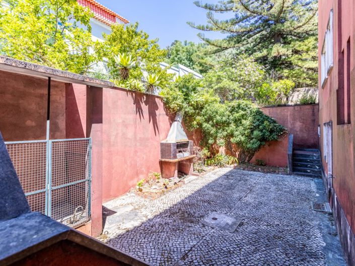 Image No.84-9 Bed House for sale