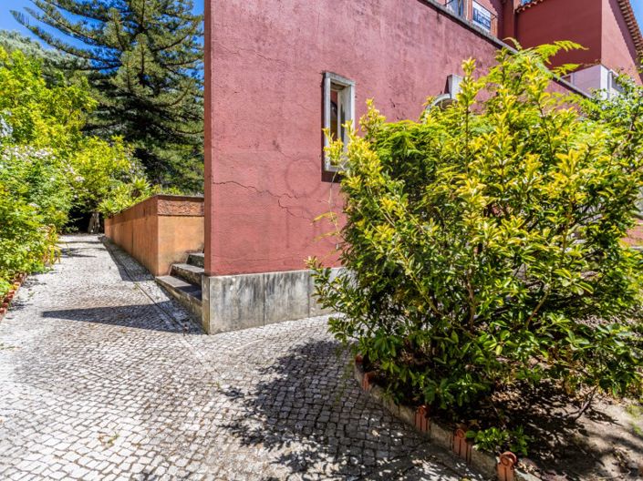 Image No.87-9 Bed House for sale