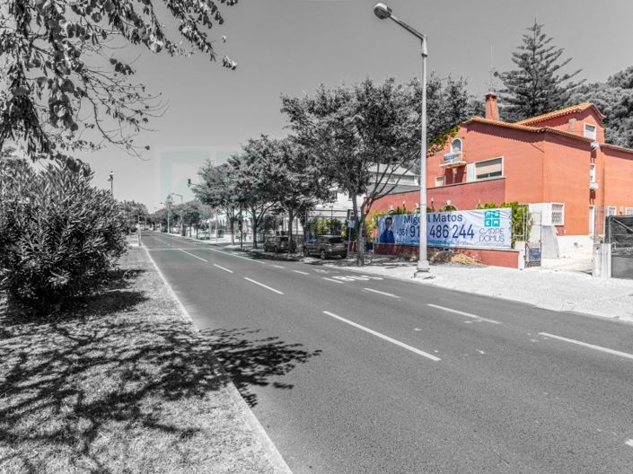 Image No.93-9 Bed House for sale