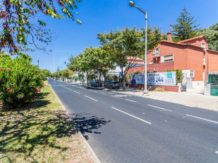 Image No.95-9 Bed House for sale