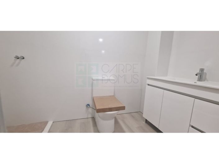 Image No.24-3 Bed Apartment for sale