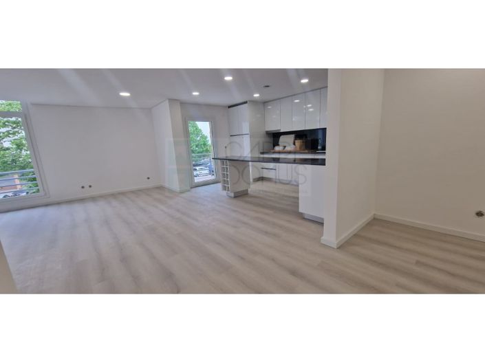 Image No.55-3 Bed Apartment for sale