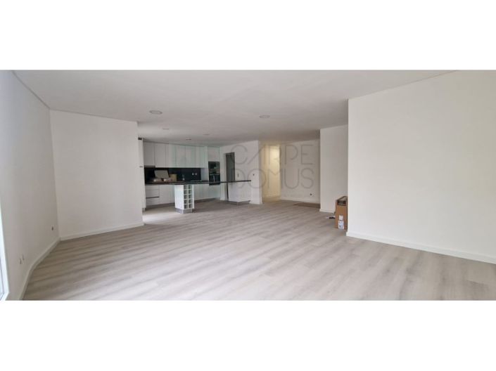 Image No.56-3 Bed Apartment for sale