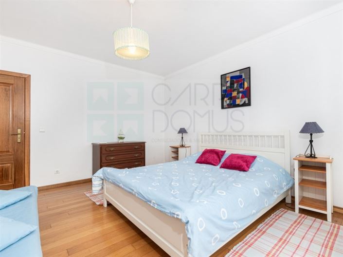 Image No.19-4 Bed House for sale