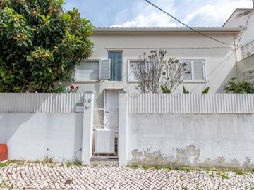 1 - Lisbon, House