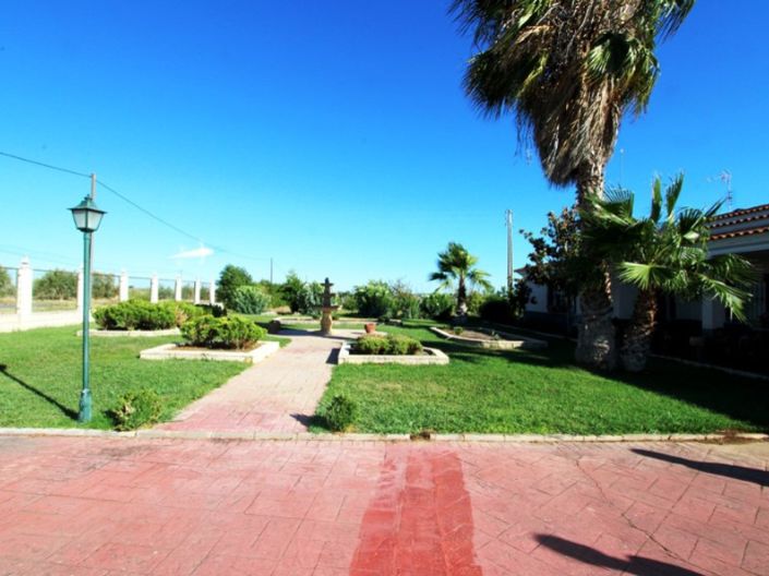 Image No.11-4 Bed House for sale