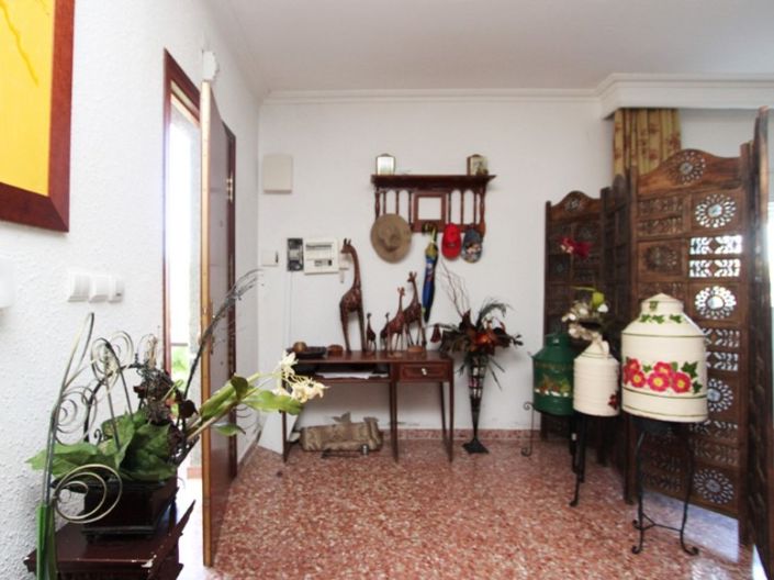 Image No.13-4 Bed House for sale