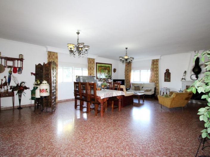 Image No.14-4 Bed House for sale