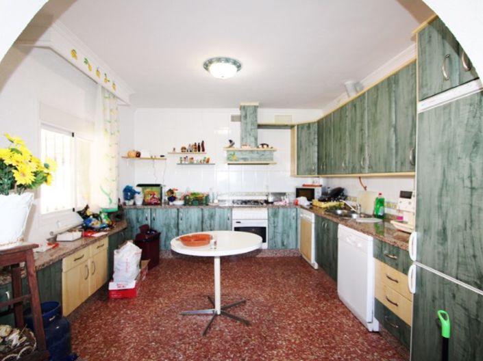 Image No.28-4 Bed House for sale