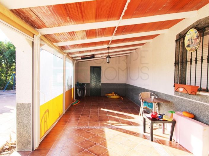 Image No.33-4 Bed House for sale