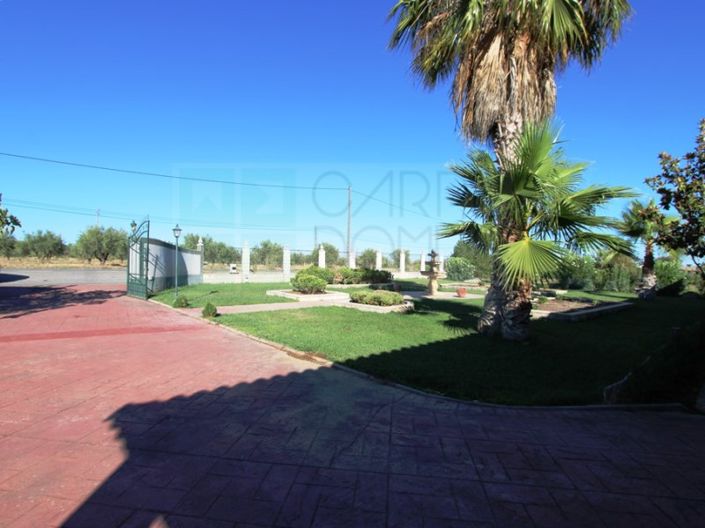 Image No.7-4 Bed House for sale