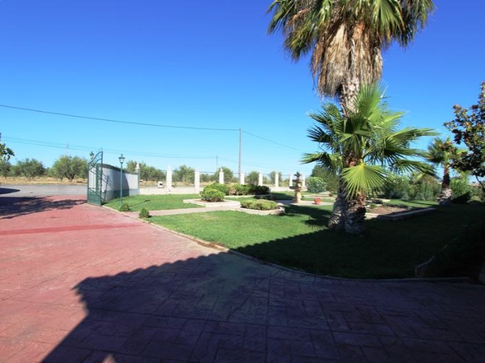 Image No.7-4 Bed House for sale