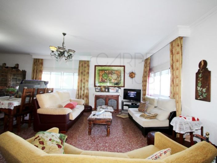 Image No.9-4 Bed House for sale