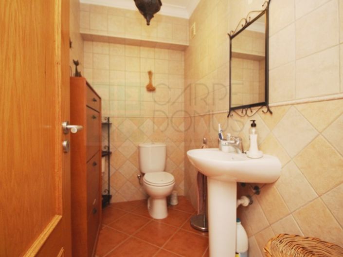 Image No.9-2 Bed House for sale