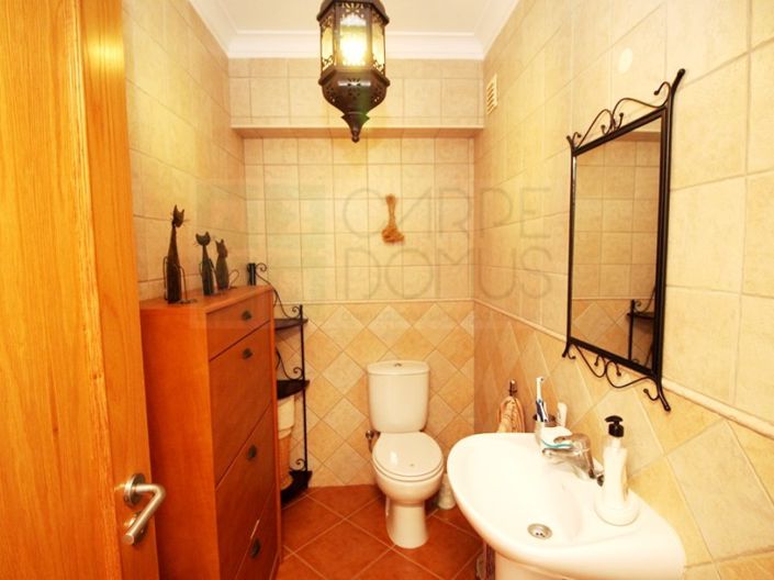 Image No.10-2 Bed House for sale