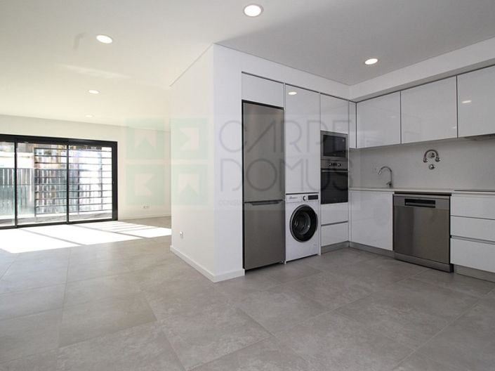 Image No.1-2 Bed Apartment for sale